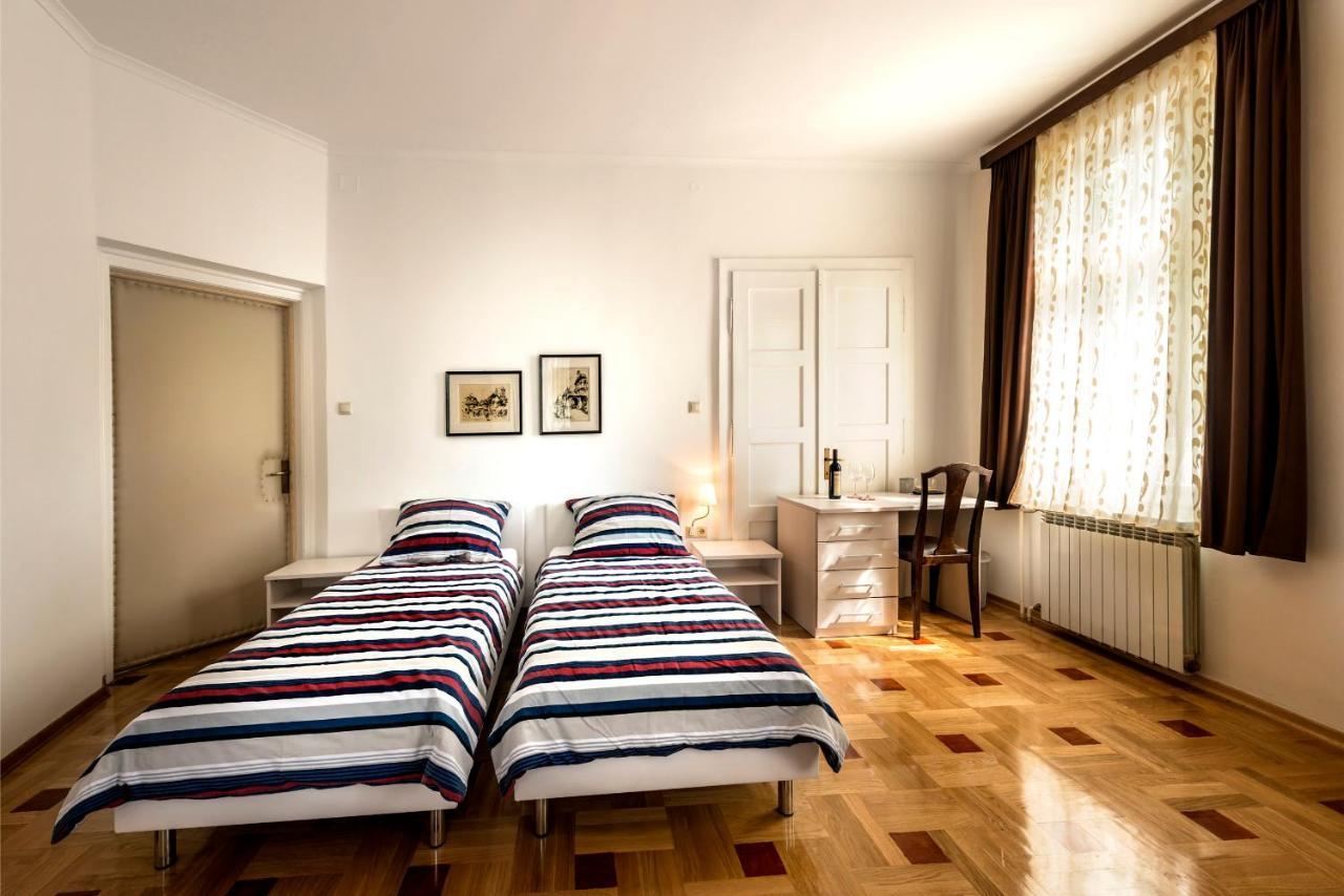 Vila Regina Rooms Карловац Экстерьер фото