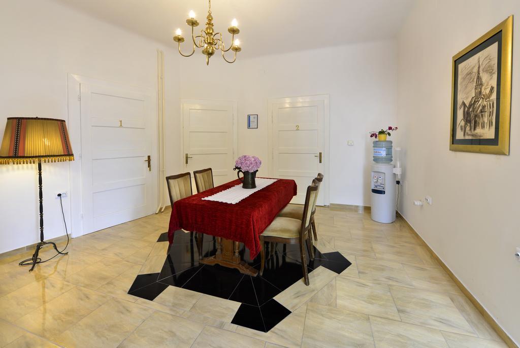 Vila Regina Rooms Карловац Экстерьер фото