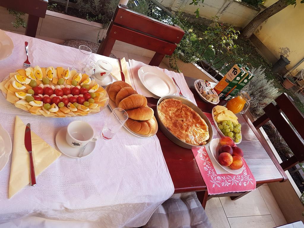 Vila Regina Rooms Карловац Экстерьер фото